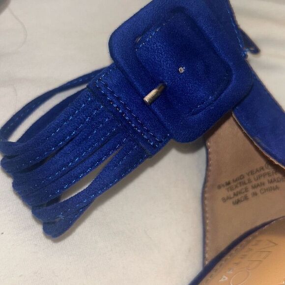 Like New Aerosoles Heels - Picture 15 of 15